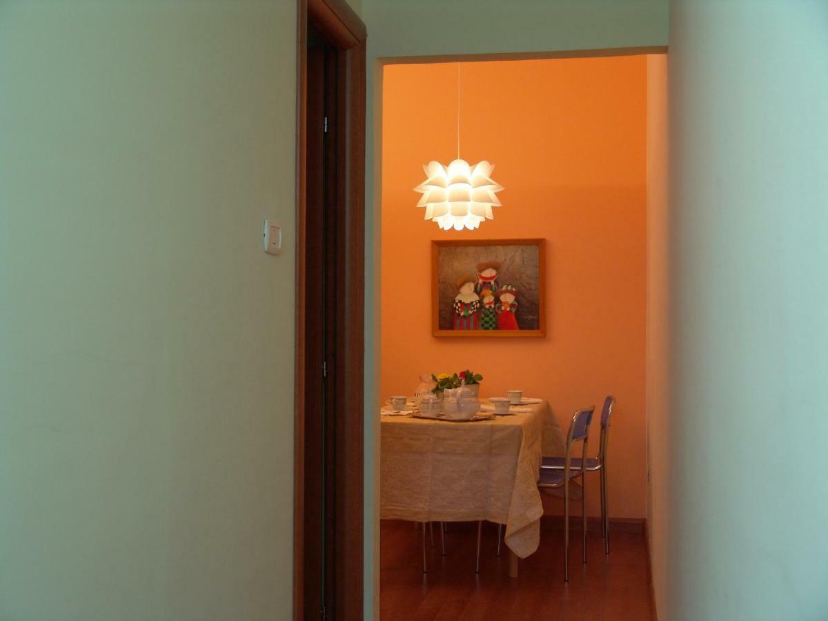 I Colori Di Sara Acomodação com café da manhã Catânia Exterior foto