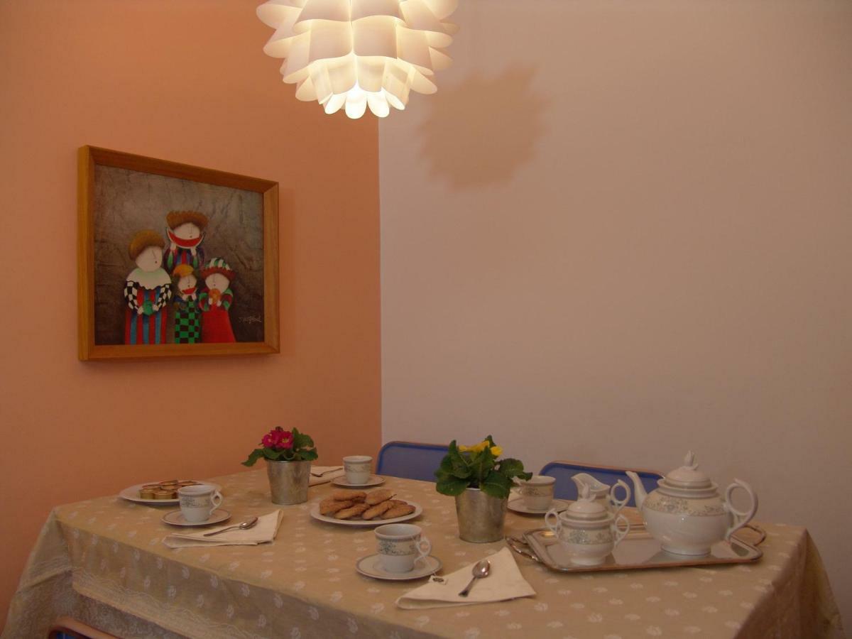 I Colori Di Sara Acomodação com café da manhã Catânia Exterior foto